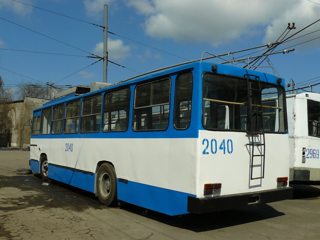 Днепр, ЮМЗ Т1Р (Т2П) № 2040