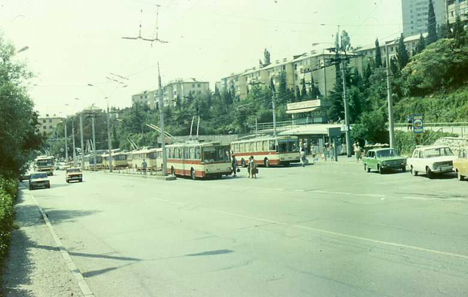 Krimin johdinauto — End stations and U-turn rings; Krimin johdinauto — Historical photos (1959 — 2000)