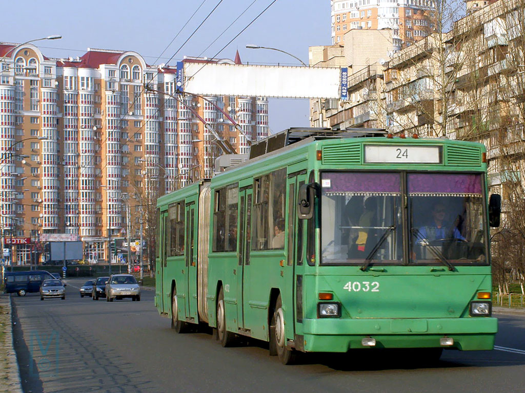 Киев, Киев-12.03 № 4032