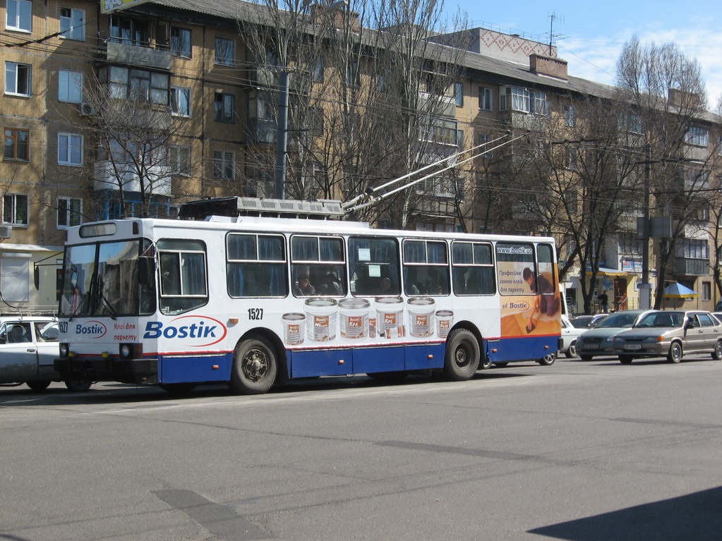 Днепр, ЮМЗ Т2 № 1527