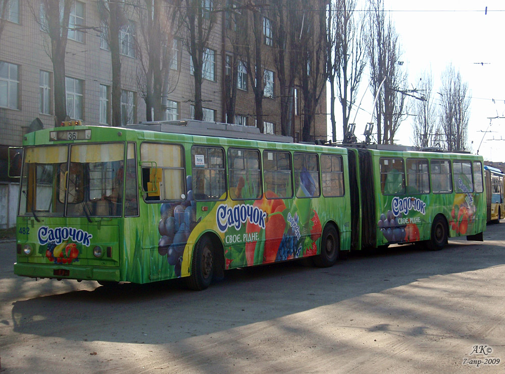 Киев, Škoda 15Tr03/6 № 482