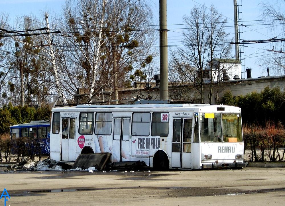 Львов, Škoda 14Tr11/6 № 589