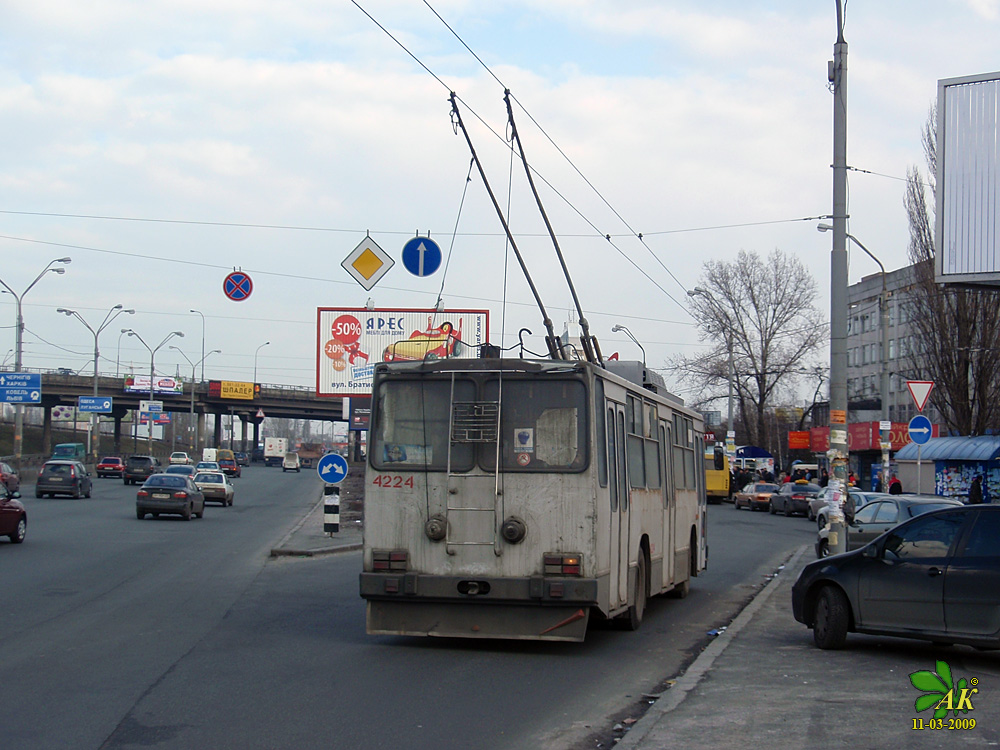 Kiiev, YMZ T2 № 4224