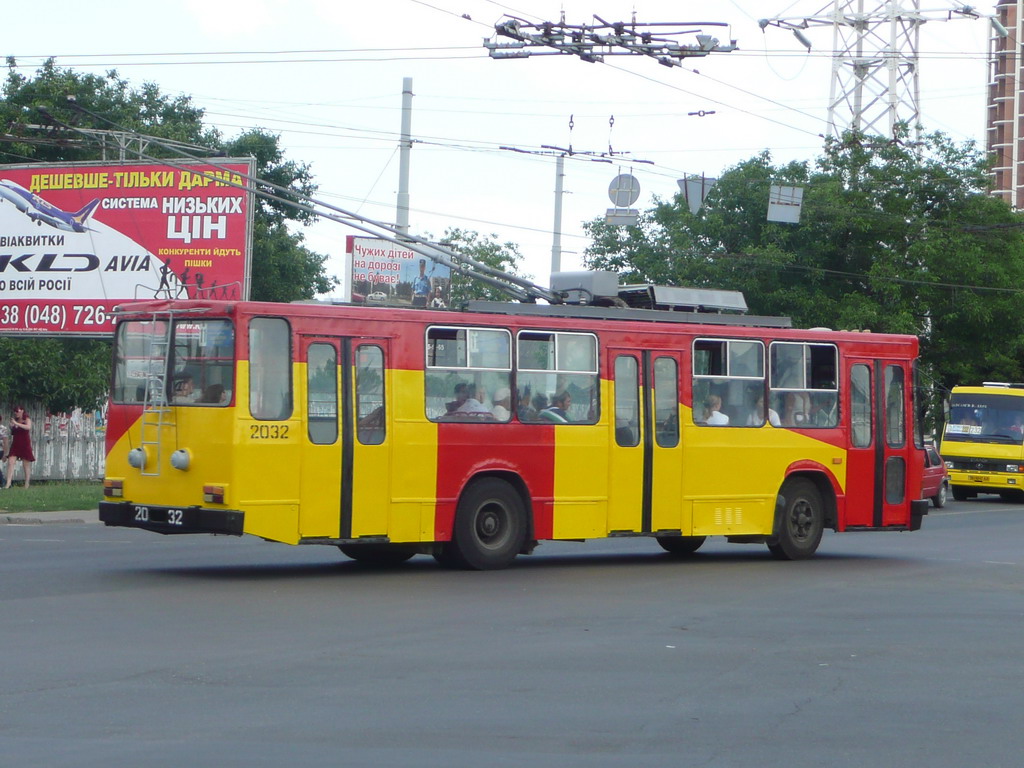 Одесса, ЮМЗ Т1Р (Т2П) № 2032