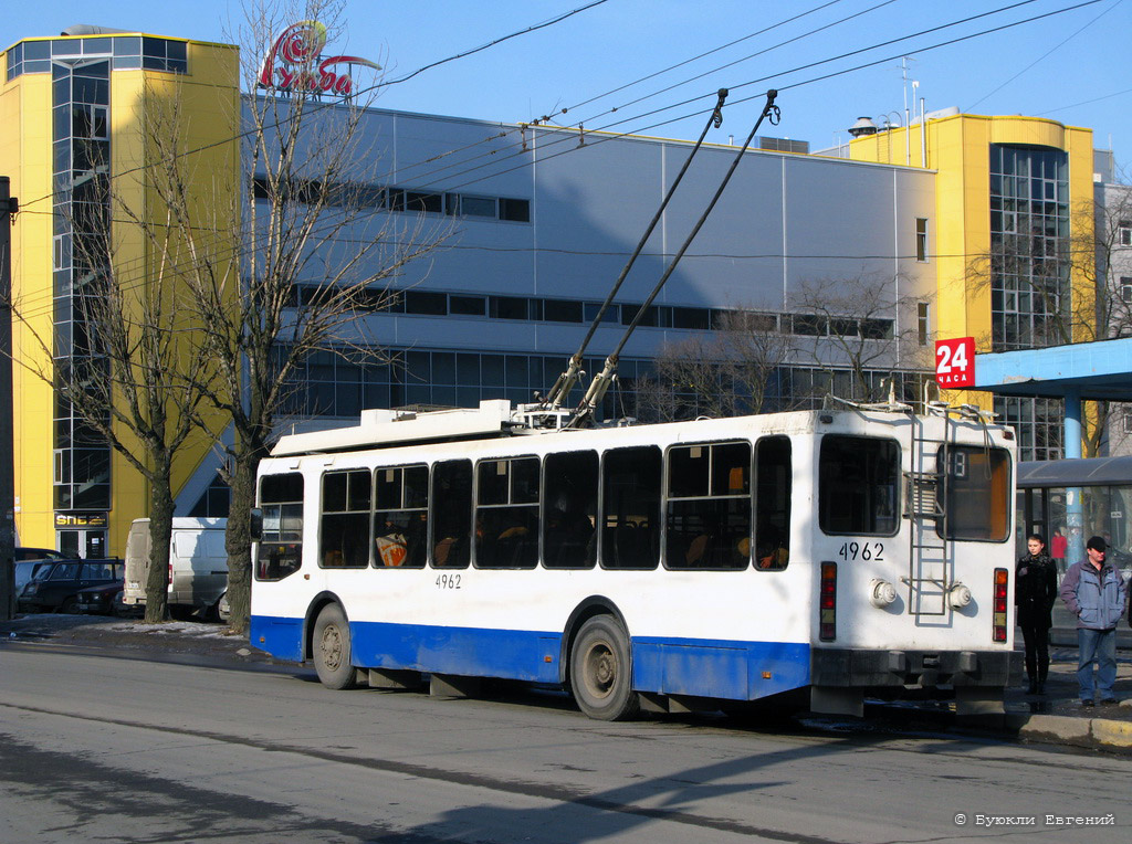 Санкт-Петербург, ПТЗ-5283 № 4962