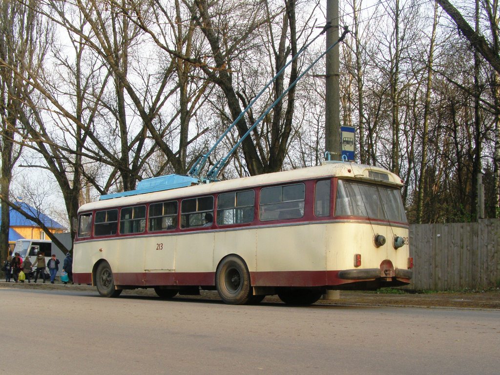 Черновцы, Škoda 9TrH27 № 213