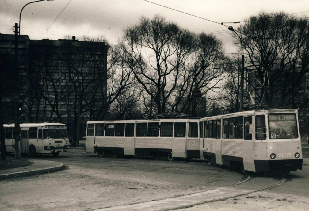 Szentpétervár, 71-605 (KTM-5M3) — 0839