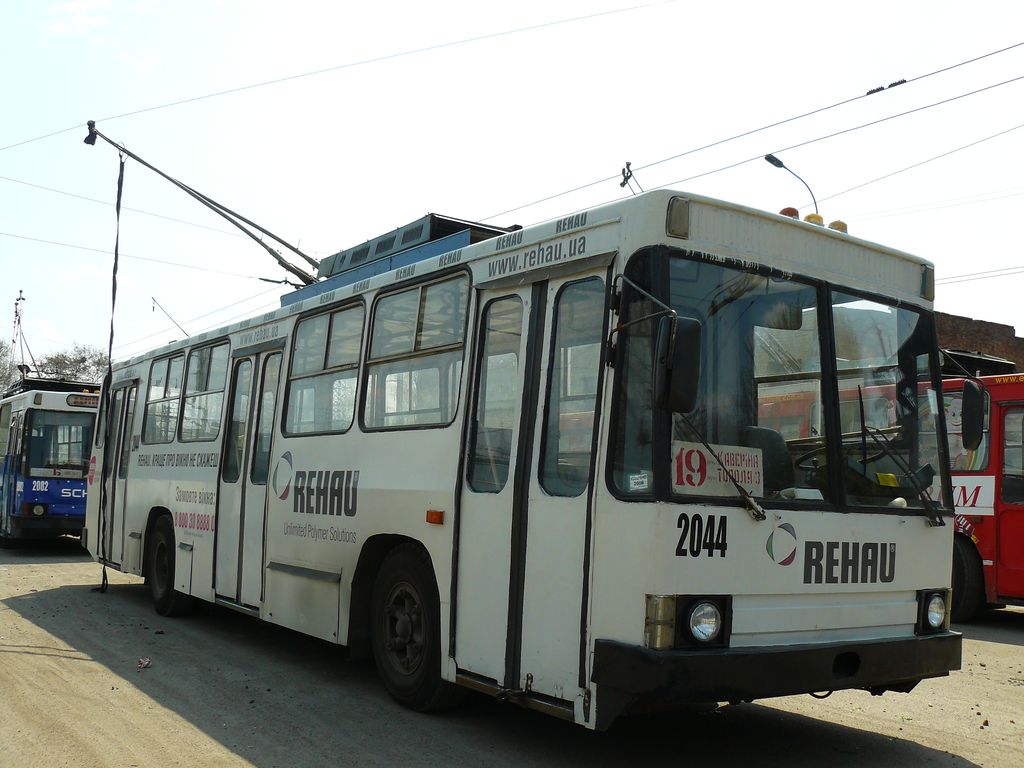 Днепър, ЮМЗ Т1Р (Т2П) № 2044