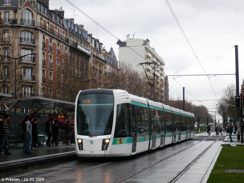 Paris - Versailles - Yvelines, Alstom Citadis 402 č. 319