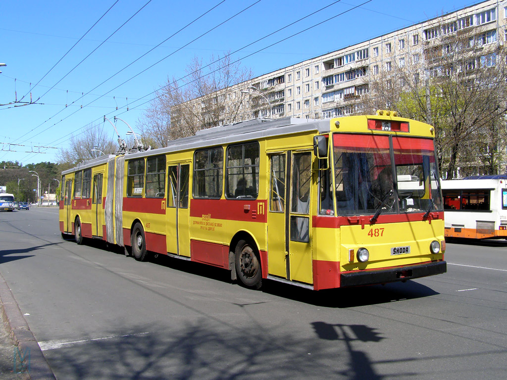 Киев, Škoda 15Tr03/6 № 487