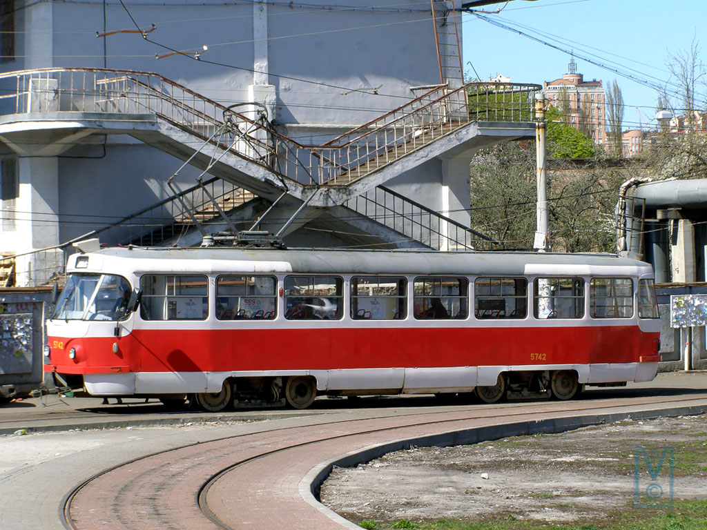 Киев, Tatra T3SU № 5742