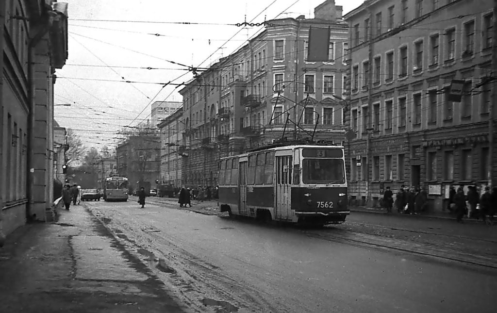 Санкт-Петербург, ЛМ-68М № 7562