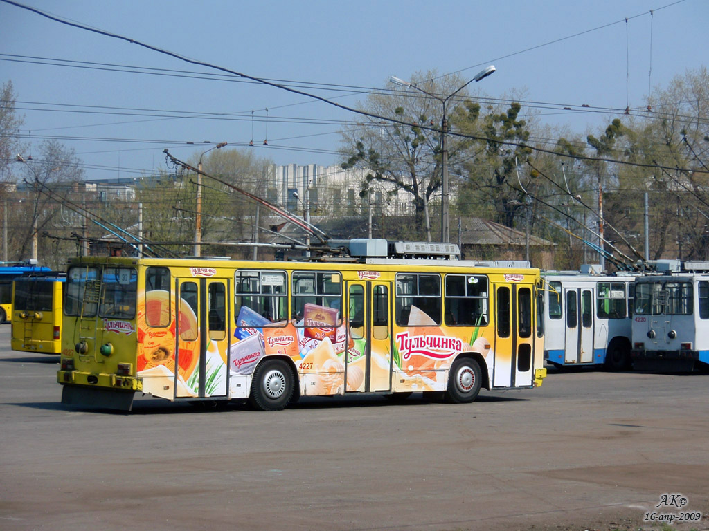 Kijów, YMZ T2 Nr 4227
