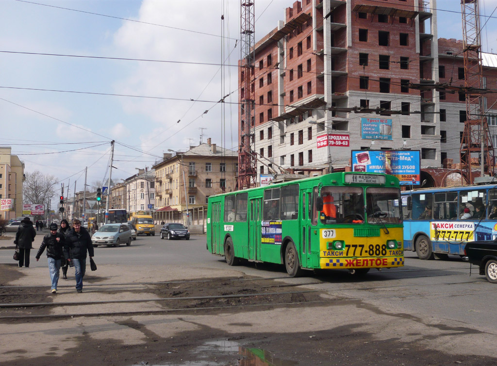 Омск, ЗиУ-682Г (СЗТМ) № 377