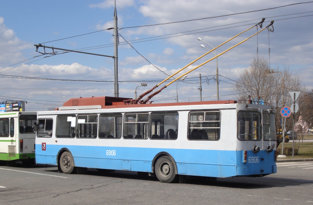 Москва, ЗиУ-682ГМ1 (с широкой передней дверью) № 6906