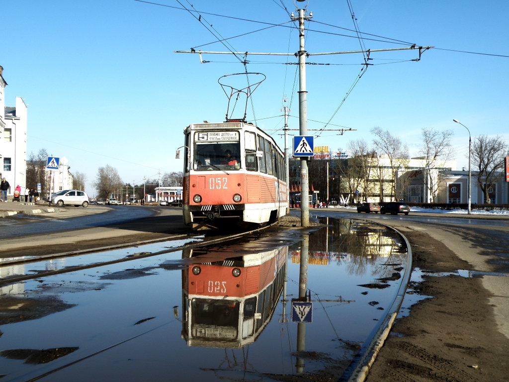 Dzerzhinsk, 71-605 (KTM-5M3) Nr. 052 Dzerzhinsk, 71-605 (KTM-5M3) Nr. 052