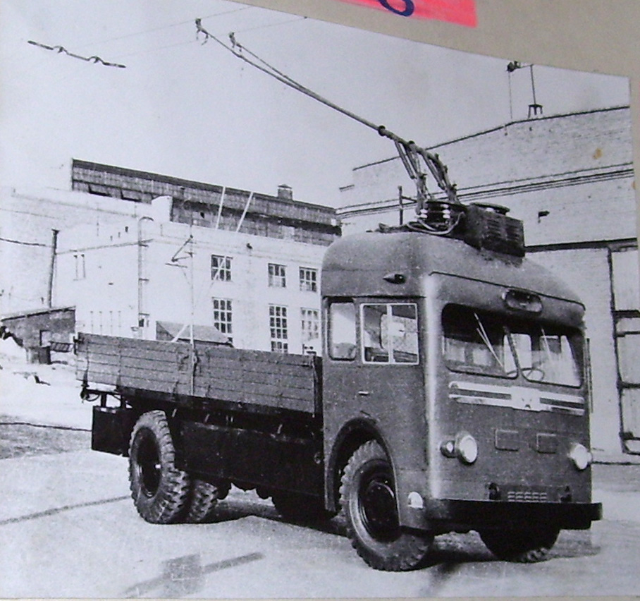 Энгельс, ТБУ-3 № Б/н; Энгельс — Исторические фотографии; Энгельс — Новые и опытные троллейбусы ЗАО "Тролза"