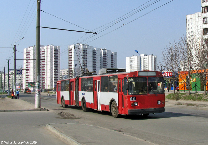 Днепр, ЗиУ-683В01 № 1016