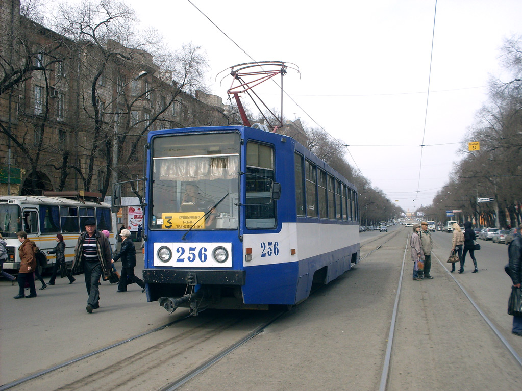 Новокузнецк, 71-608К № 256