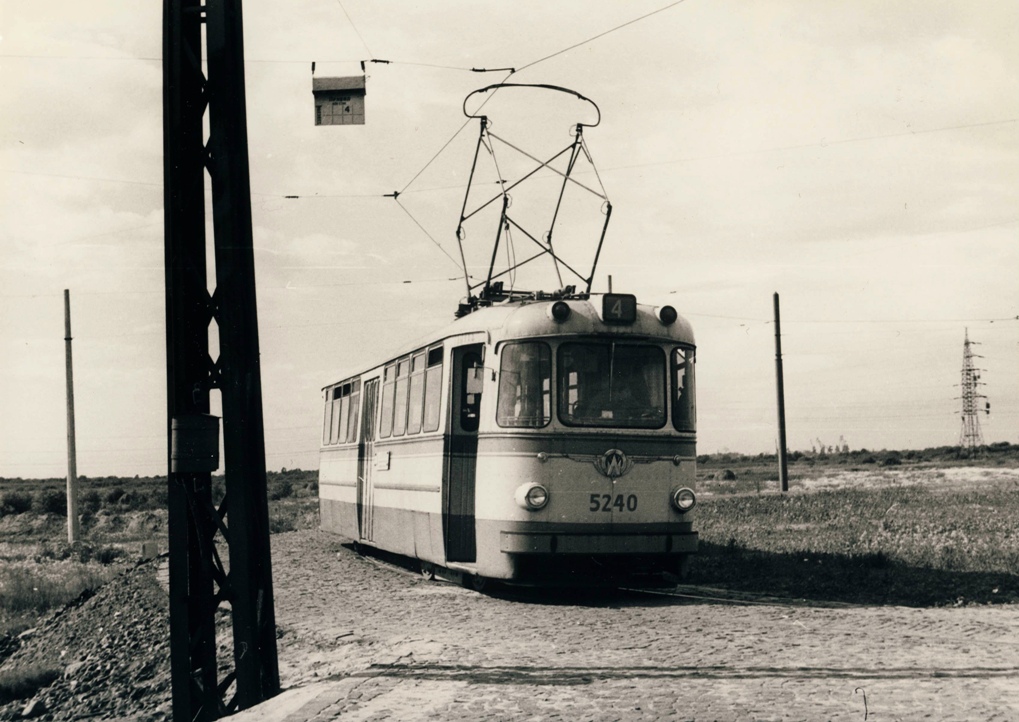 Санкт-Петербург, ЛМ-57 № 5240