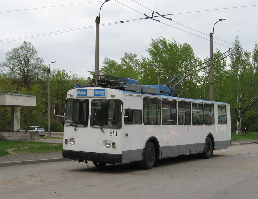 Санкт-Петербург, ЗиУ-682В № 6111