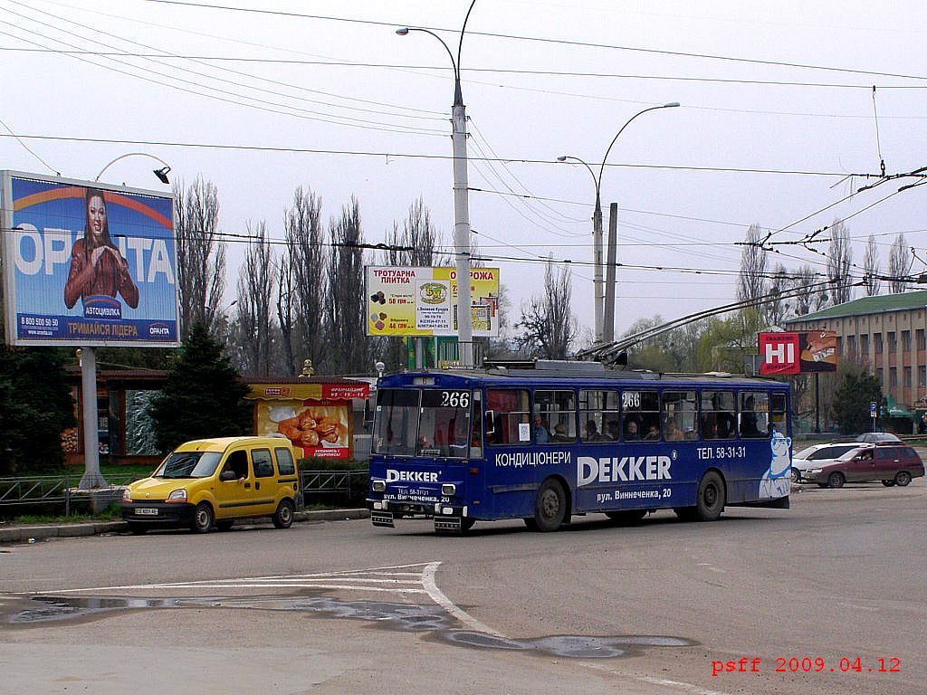 Čerņivci, Škoda 14Tr02 № 266