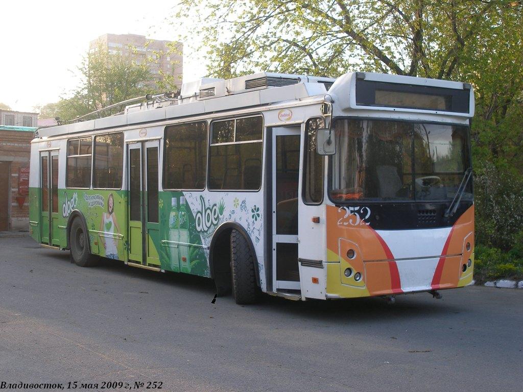 Владивосток, ЗиУ-682Г-016.02 № 252