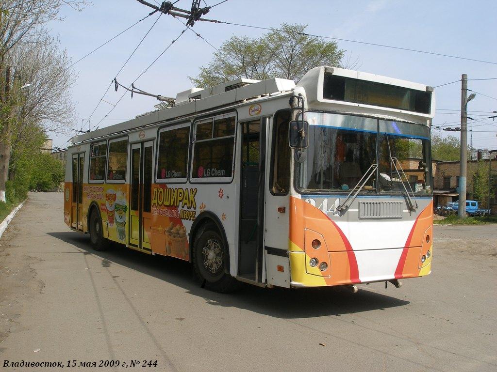 Владивосток, ЗиУ-682Г-016.02 № 244