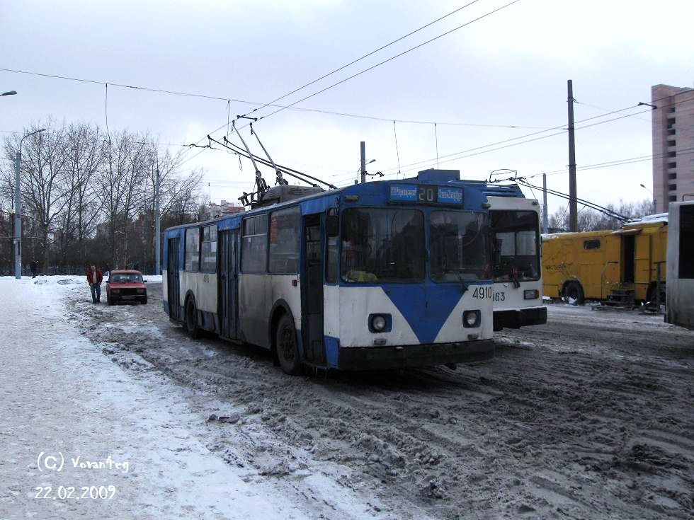 Санкт-Петербург, ЗиУ-682В № 4910