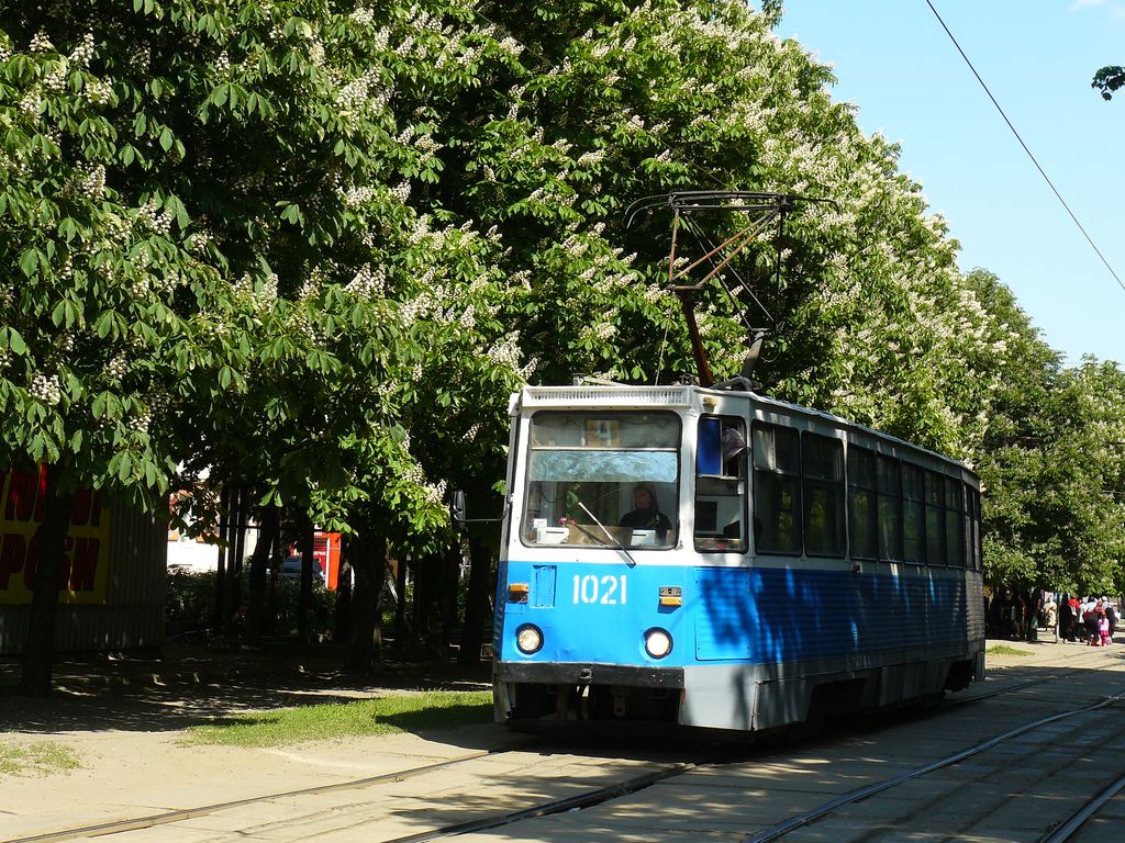 Каменское, 71-605 (КТМ-5М3) № 1021