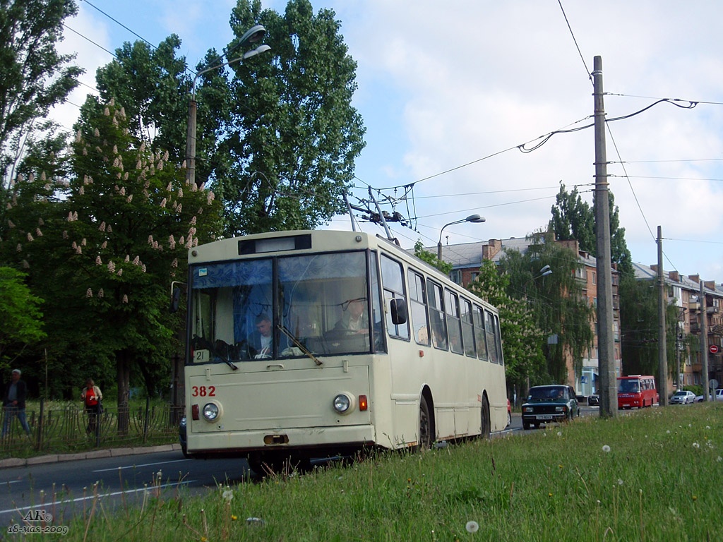 Киев, Škoda 14Tr02/6 № 382