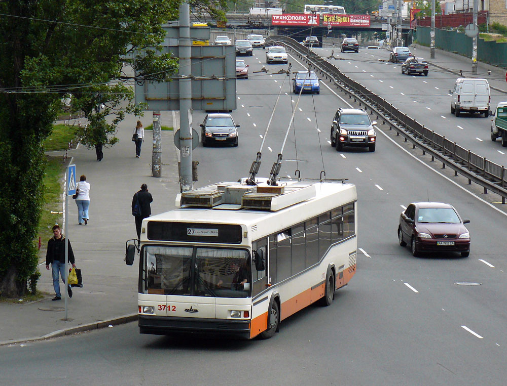 Kijów, MAZ-103T Nr 3712