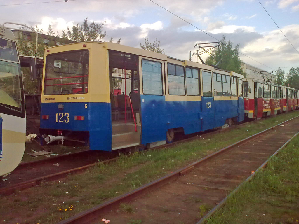 Ярославль, 71-605 (КТМ-5М3) № 123