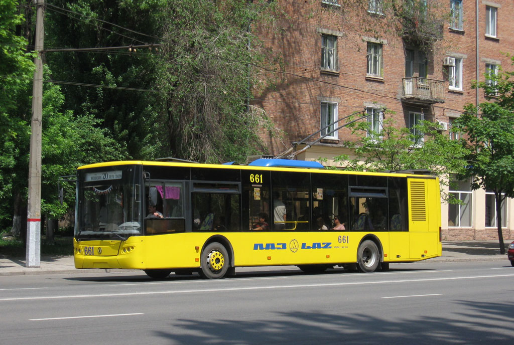 Krivij Rih, LAZ E183D1 Br. 661