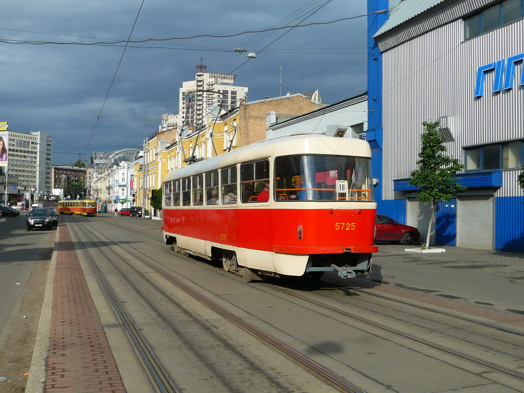 Киев, Tatra T3SU № 5725