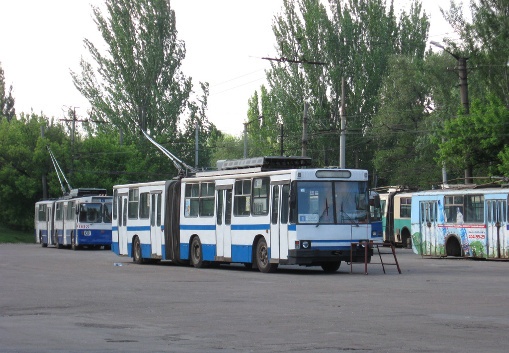 Кривий Ріг, ЮМЗ Т1 № 018