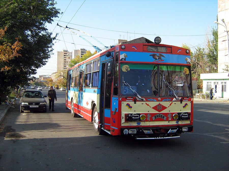 Ерэван, Škoda 14Tr02/6 № 06