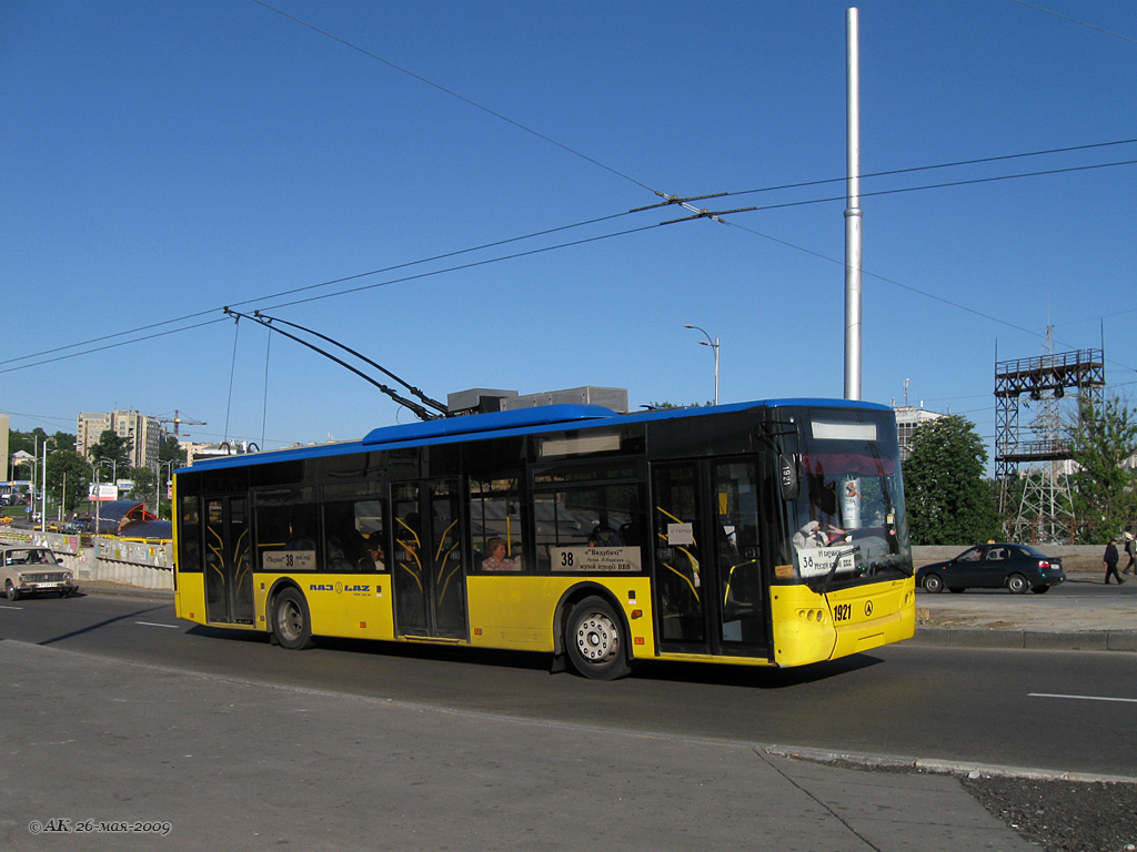 Kijev, LAZ E183D1 — 1921