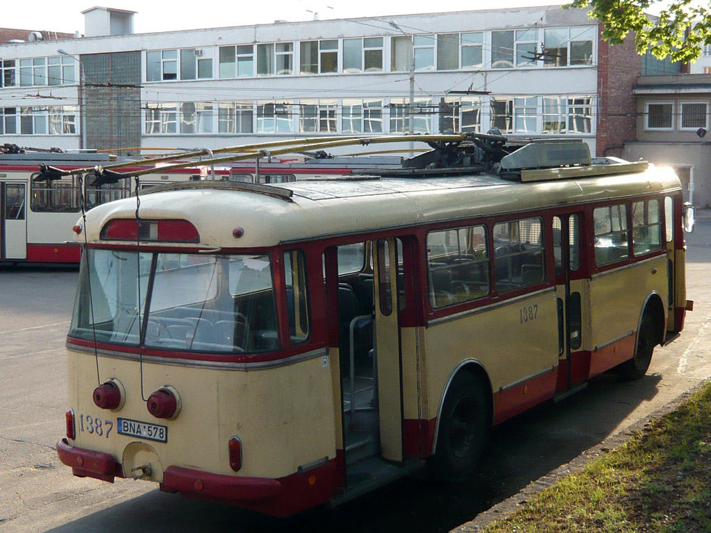 Вильнюс, Škoda 9TrH29 № 1387