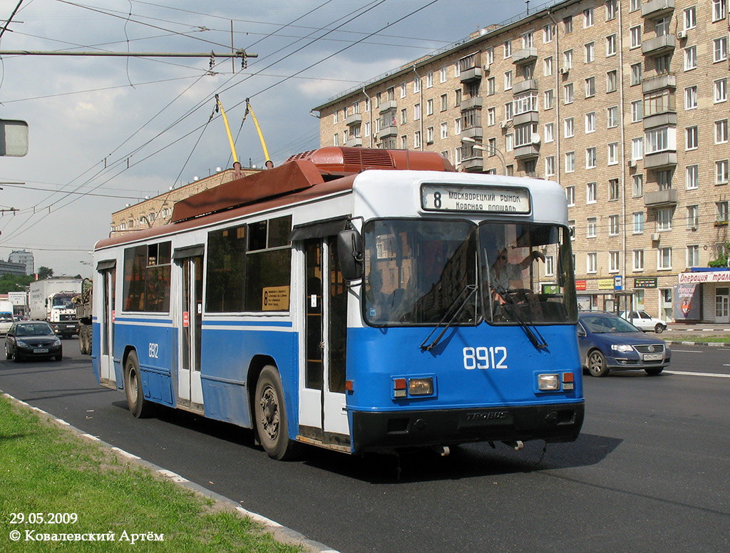 Москва, БТЗ-52761Р № 8912