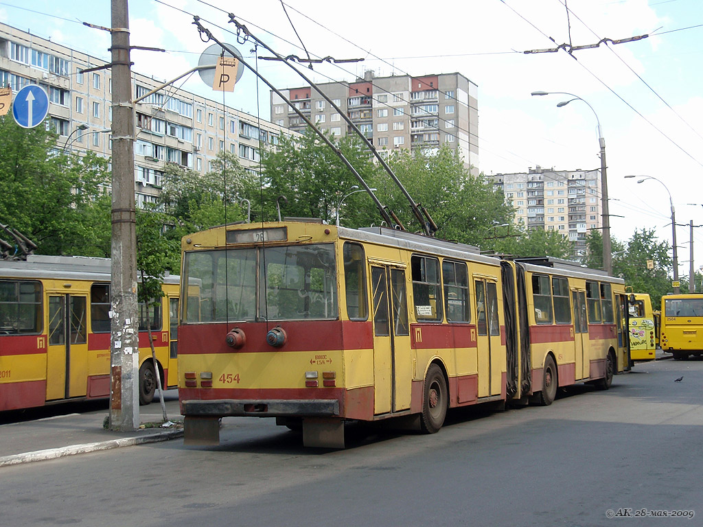 Киев, Škoda 15Tr02/6 № 454
