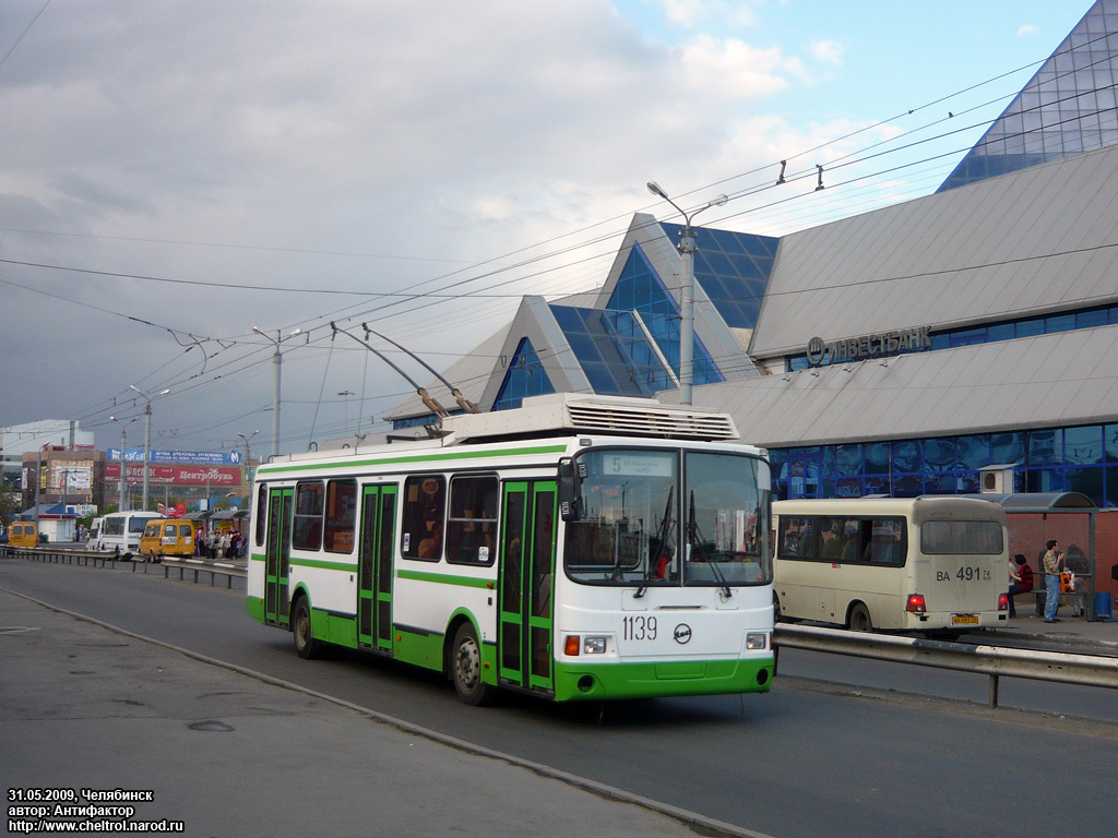 Челябинск, ЛиАЗ-5280 (ВЗТМ) № 1139 Челябинск, ЛиАЗ-5280 (ВЗТМ) № 1139