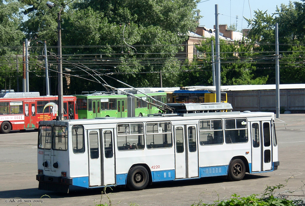 Kyjev, YMZ T2 č. 4220