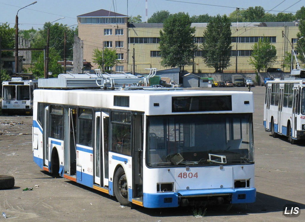 Киев, ЮМЗ E186 № 4804