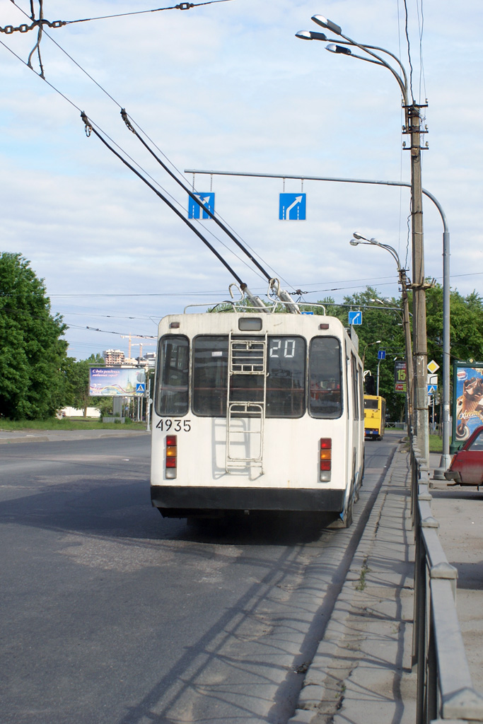 Sanktpēterburga, BTZ-5276-04 № 4935
