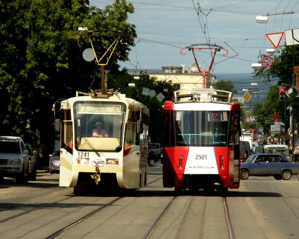 Нижний Новгород, 71-619КТ № 1241; Нижний Новгород, 71-153 (ЛМ-2008) № 2501