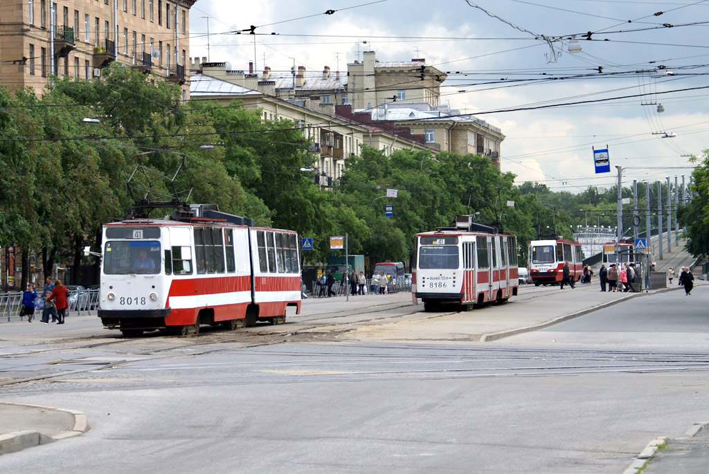 Saint-Petersburg, LVS-86K č. 8018