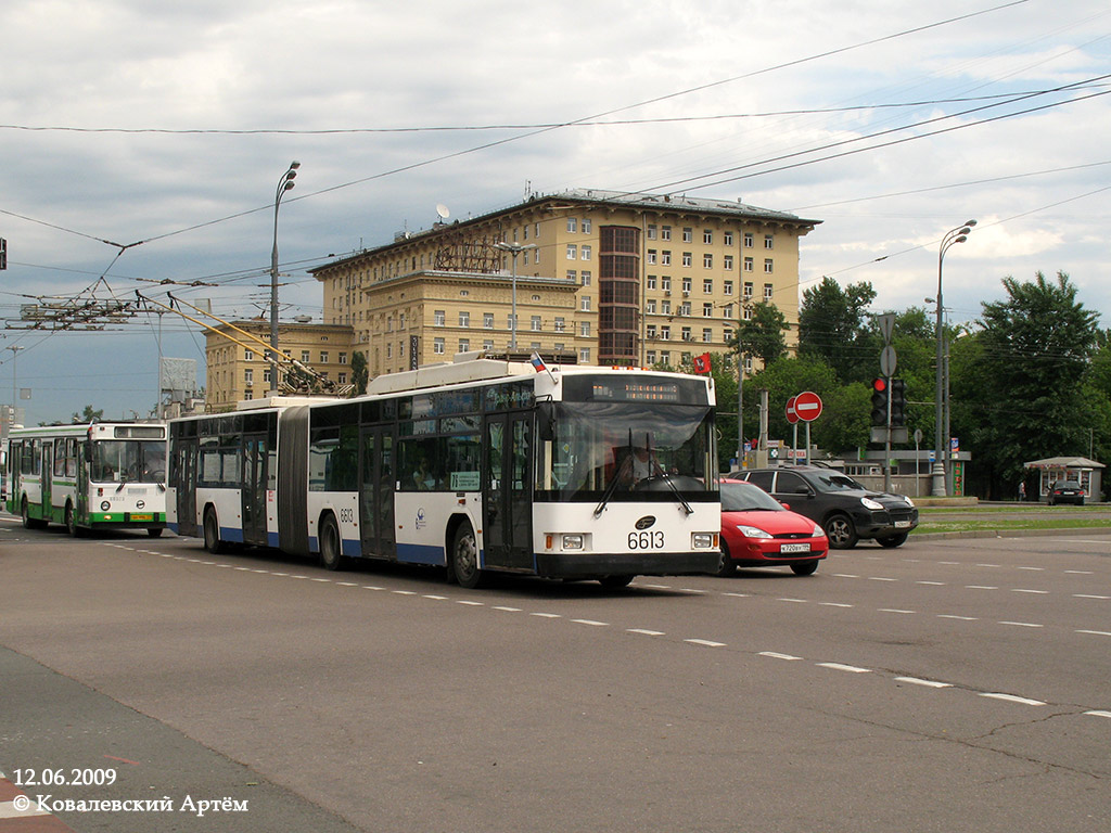 Moskwa, VMZ-62151 “Premier” Nr 6613