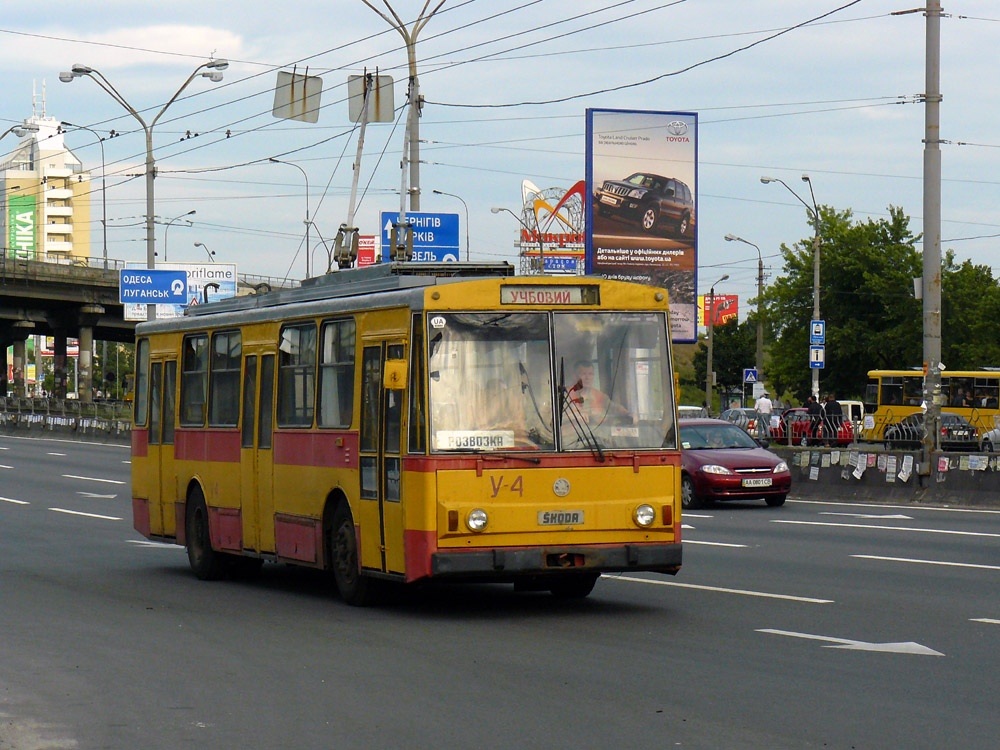 Киев, Škoda 14Tr02 № У-4