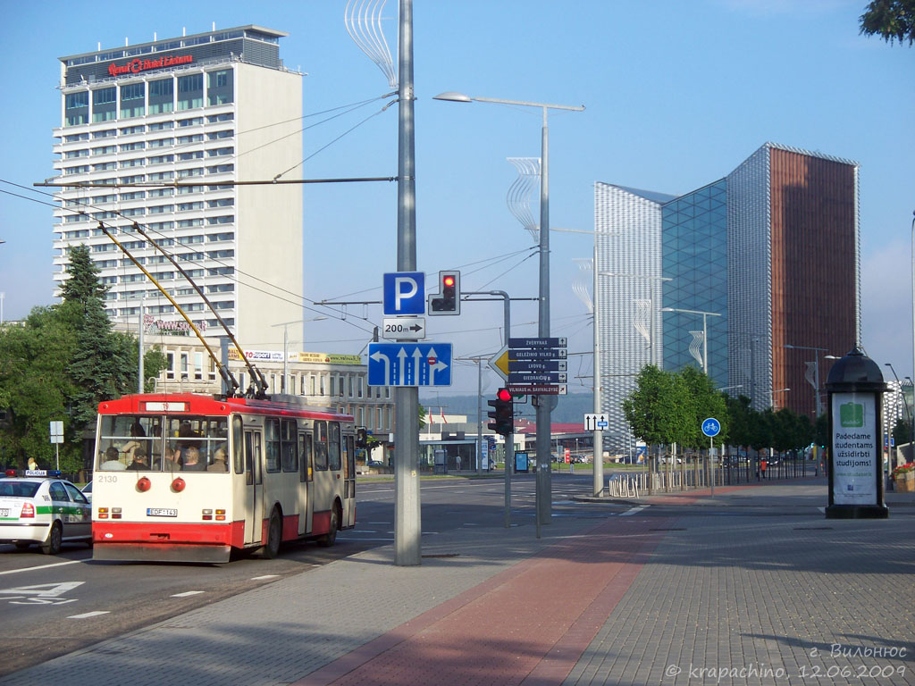 Вильнюс, Škoda 14Tr11/6 № 2130